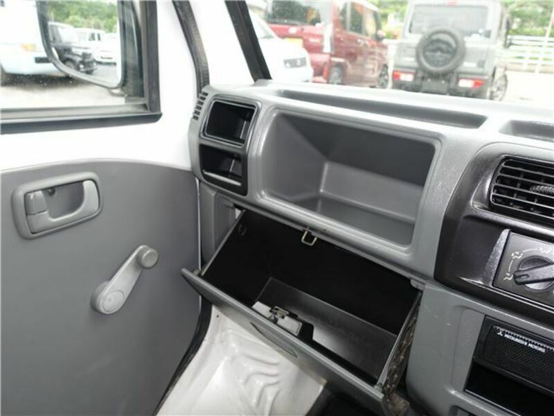 MINICAB TRUCK