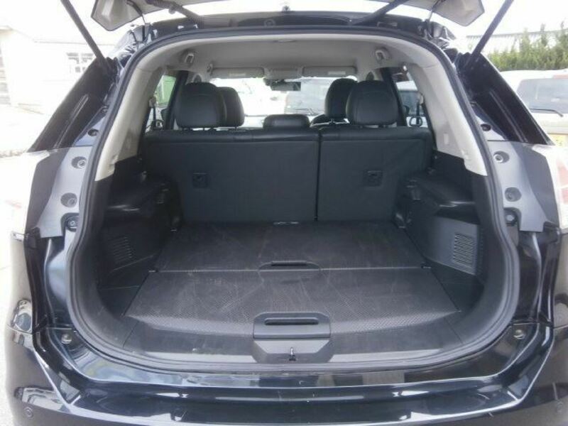 X-TRAIL
