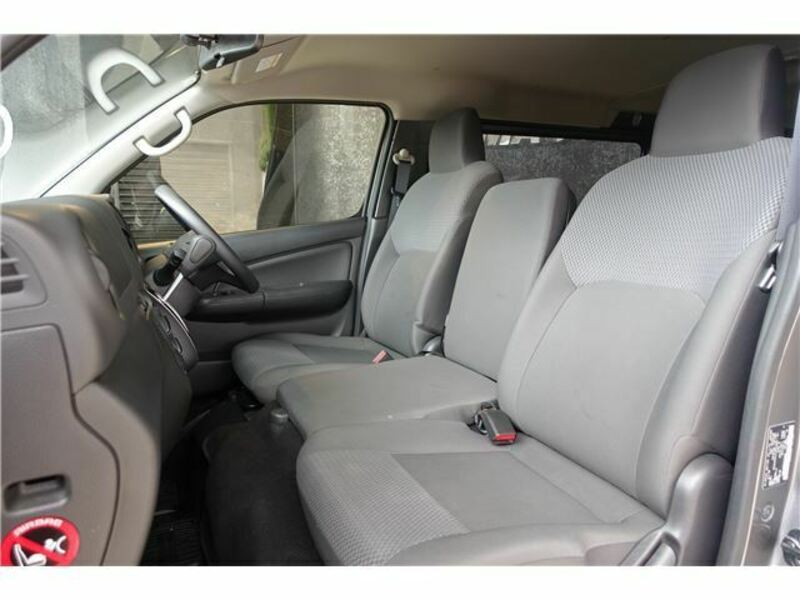 CARAVAN VAN
