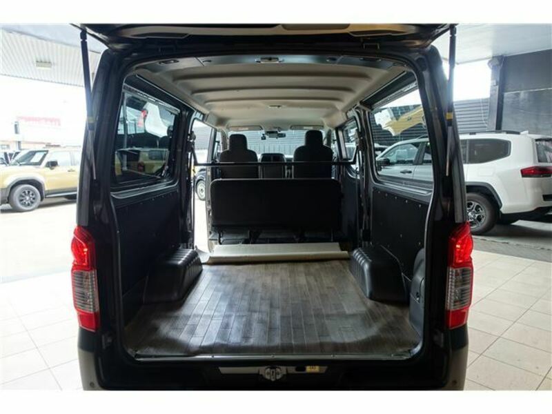 CARAVAN VAN