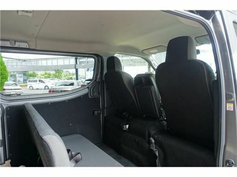CARAVAN VAN