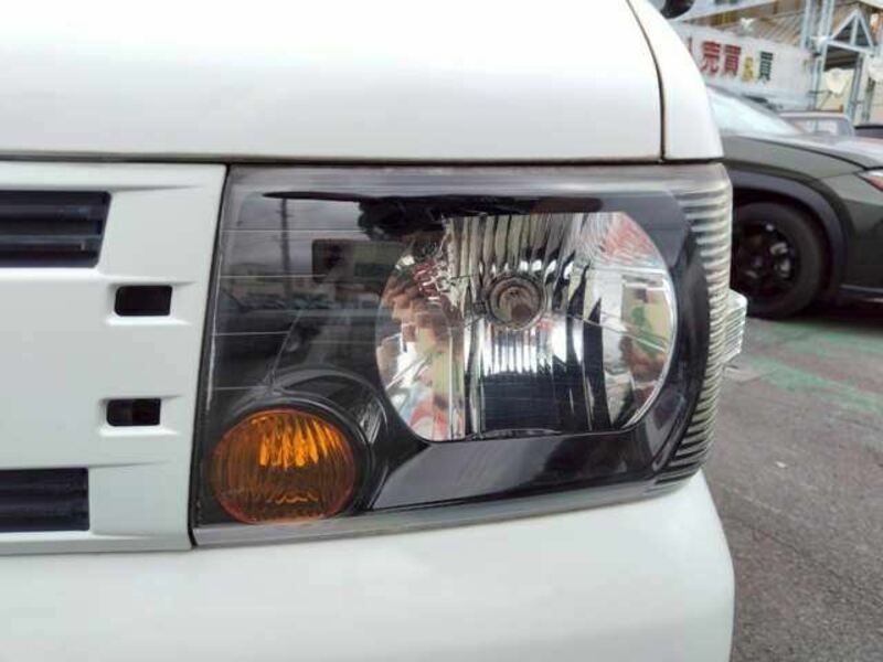 MINICAB TRUCK