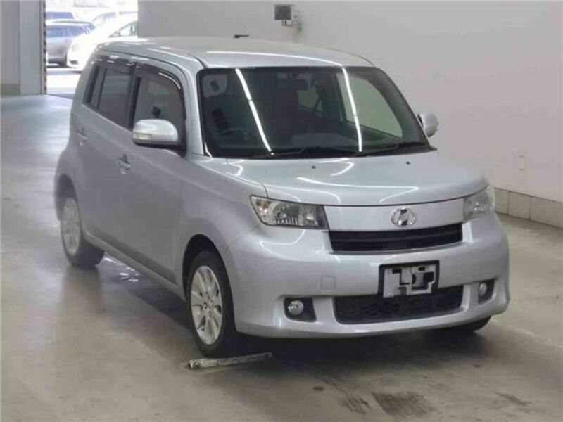 TOYOTA BB