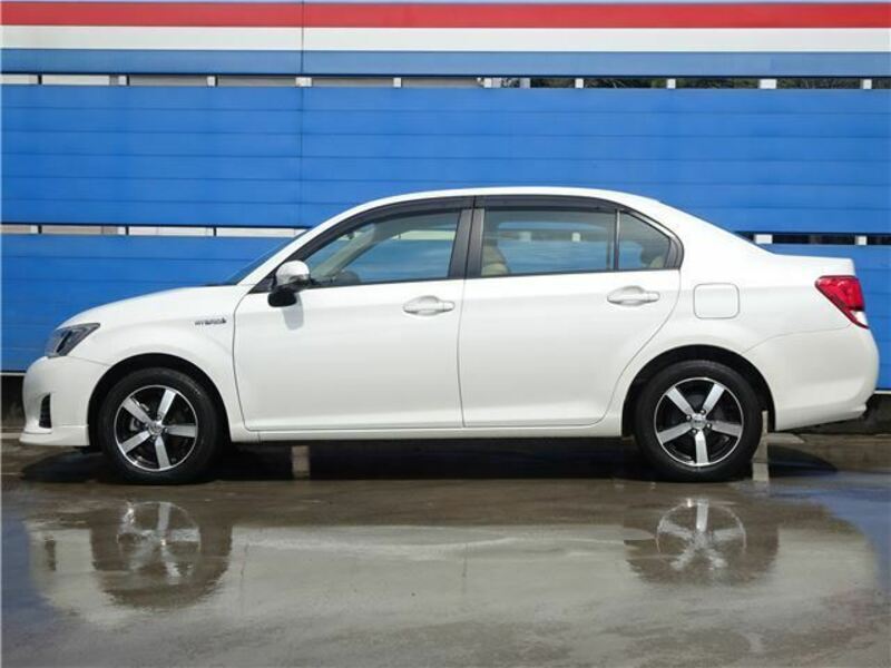 COROLLA AXIO