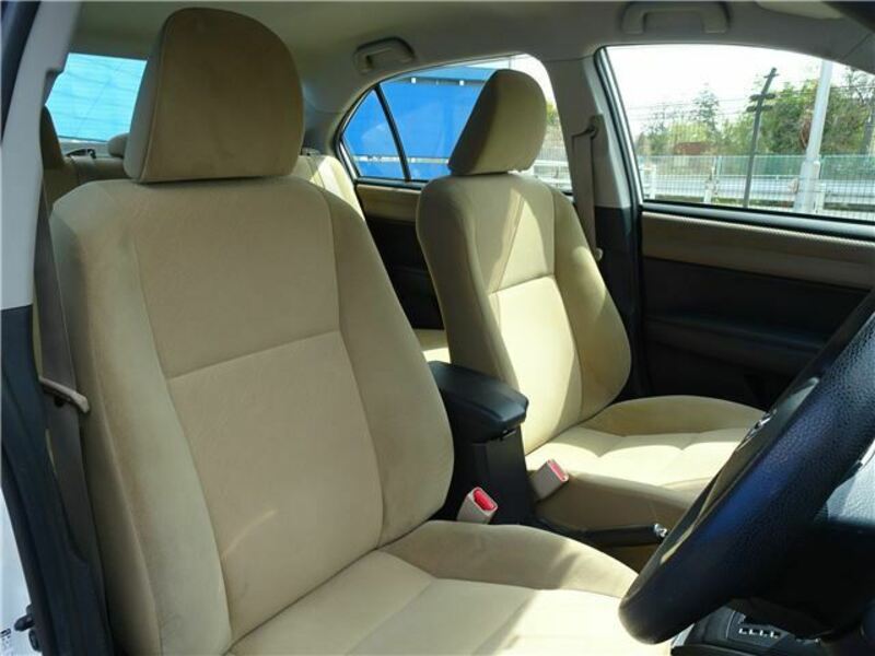 COROLLA AXIO