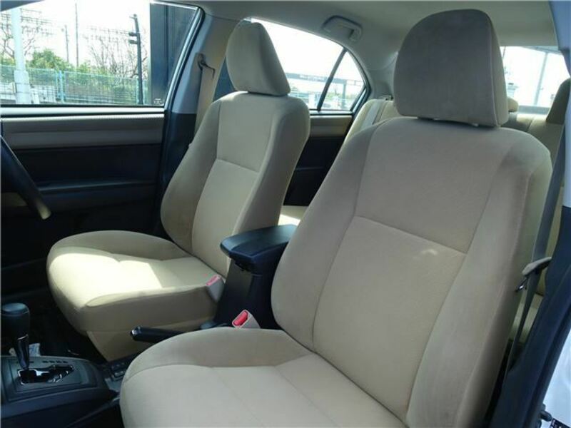 COROLLA AXIO