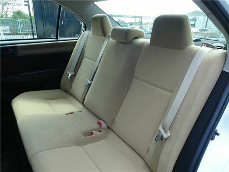 COROLLA AXIO