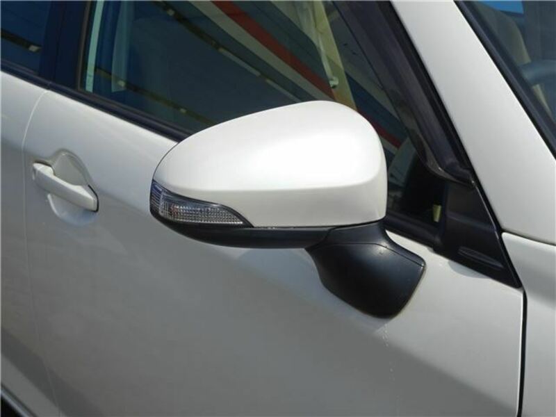 COROLLA AXIO