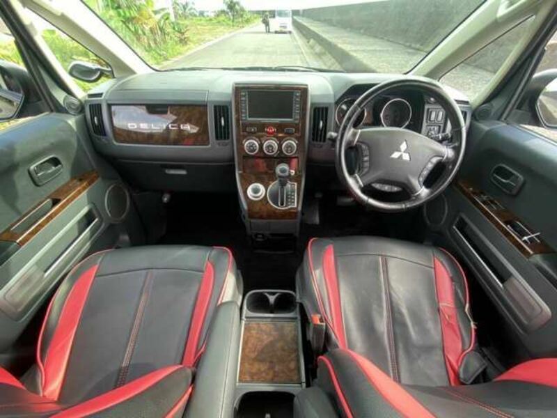 DELICA D5