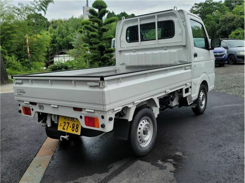 CLIPPER TRUCK