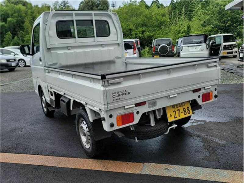 CLIPPER TRUCK