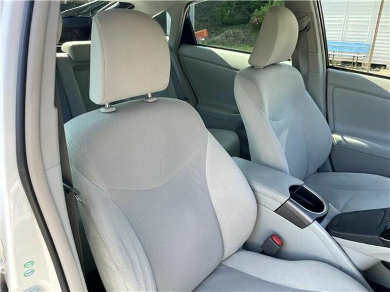 PRIUS PHV