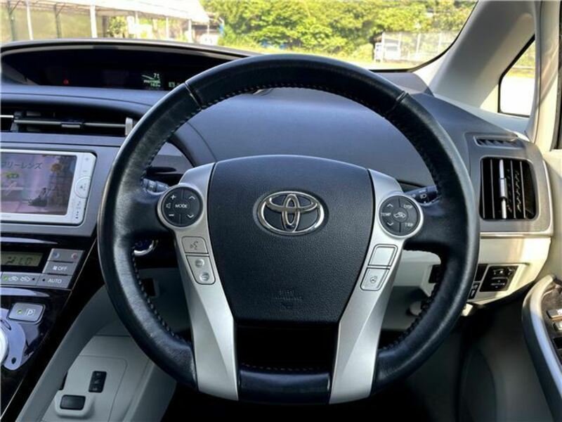 PRIUS PHV