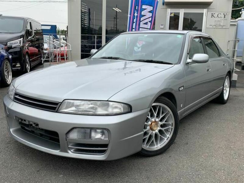 NISSAN SKYLINE