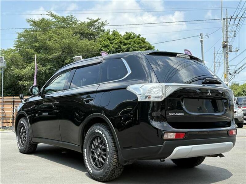 OUTLANDER