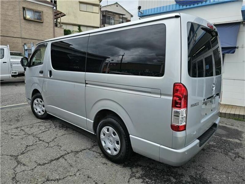 HIACE VAN