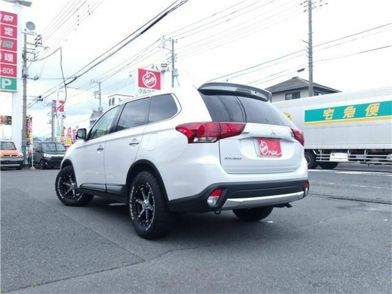 OUTLANDER