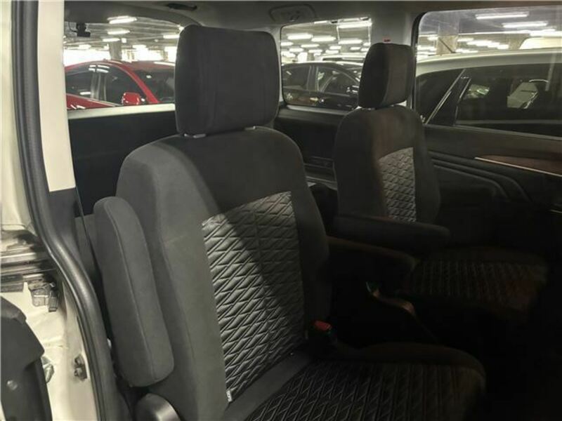 DELICA D5