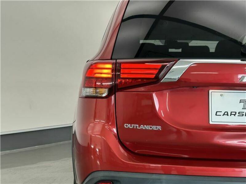 OUTLANDER