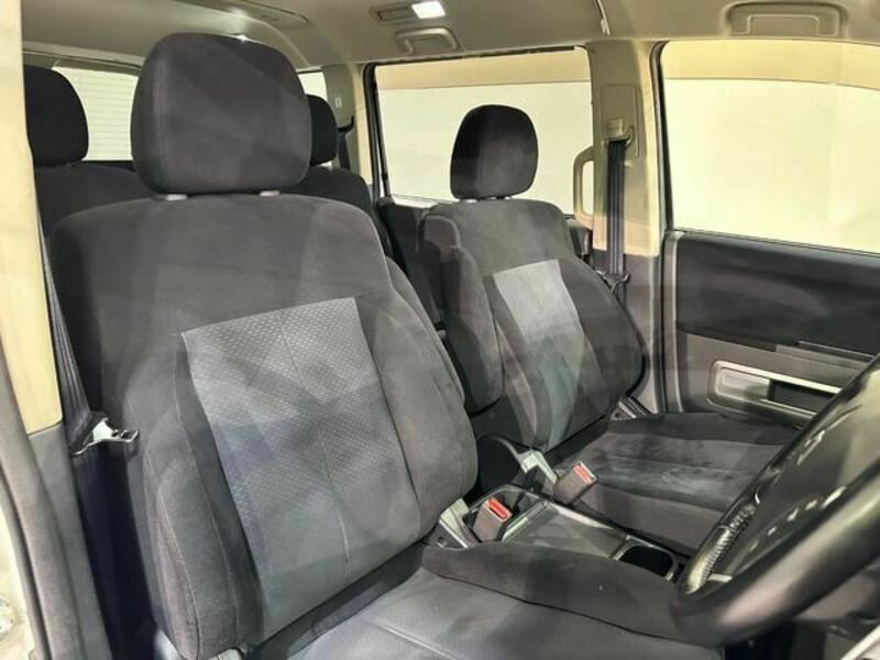 DELICA D5