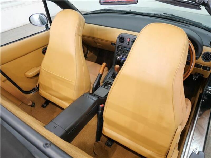 EUNOS ROADSTER