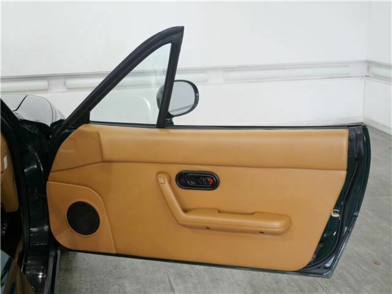 EUNOS ROADSTER
