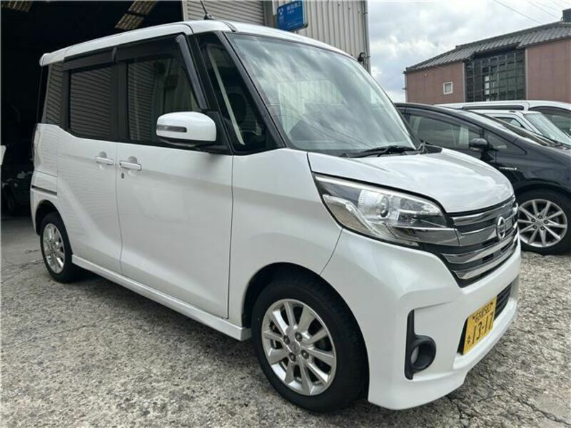 NISSAN DAYZ ROOX