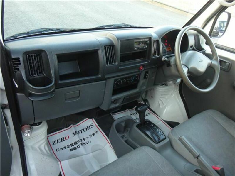 MINICAB TRUCK