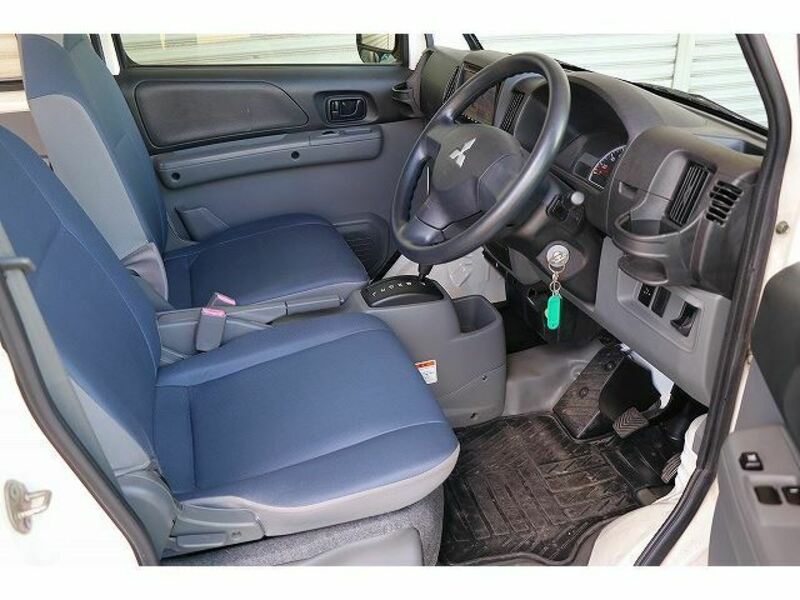 MINICAB VAN