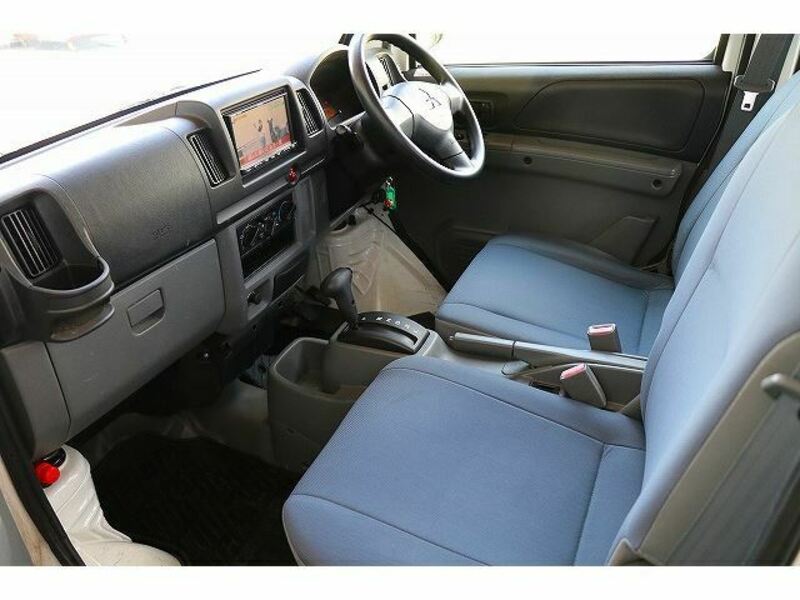 MINICAB VAN