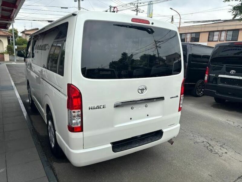 HIACE VAN
