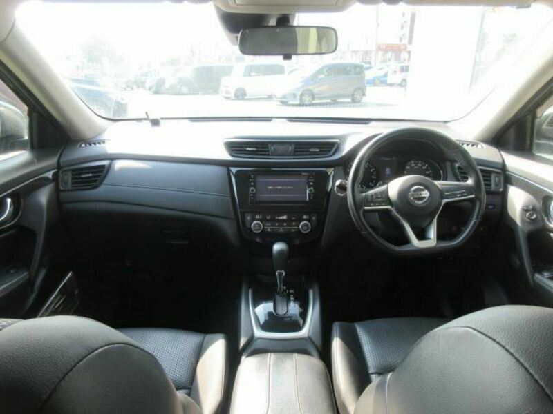X-TRAIL