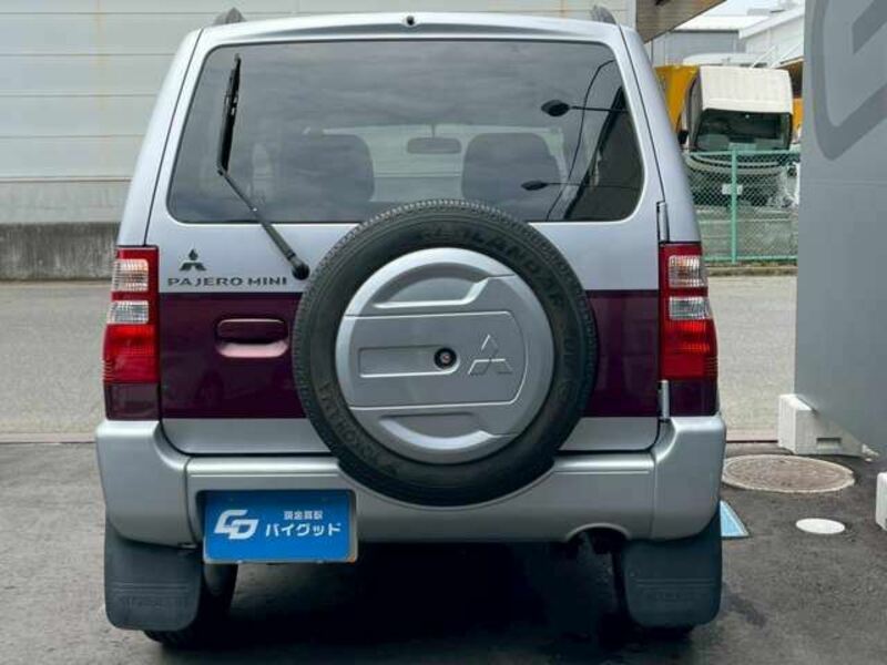 PAJERO MINI