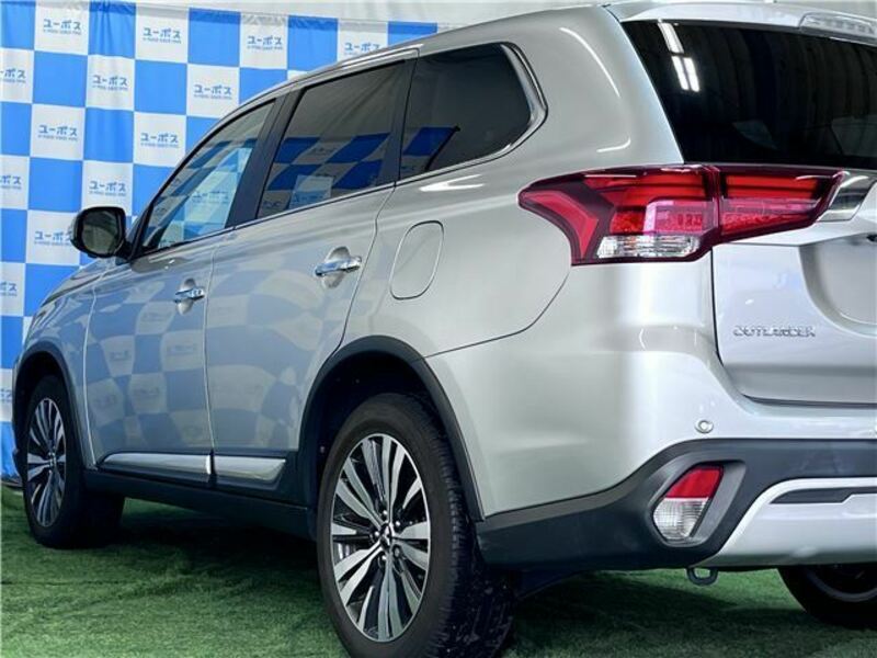 OUTLANDER