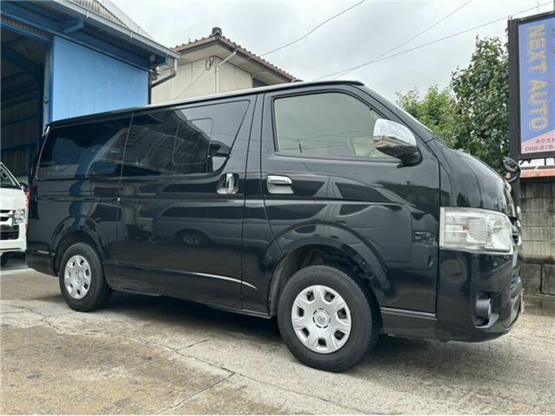 HIACE VAN