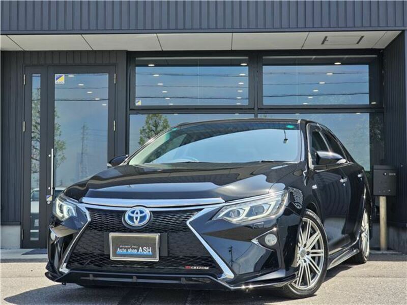 TOYOTA CAMRY