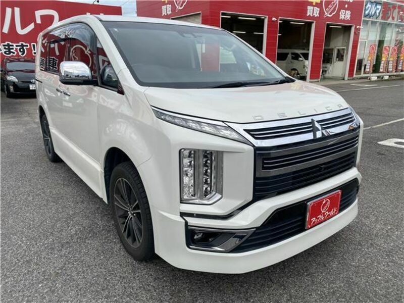 MITSUBISHI DELICA D5