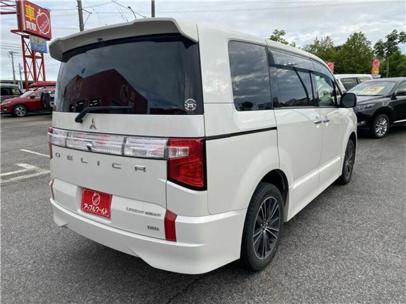DELICA D5