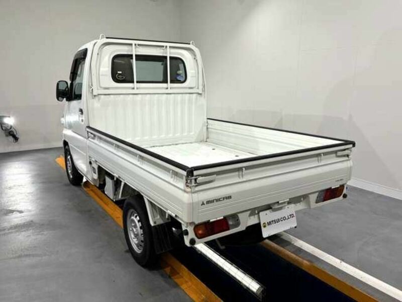 MINICAB TRUCK