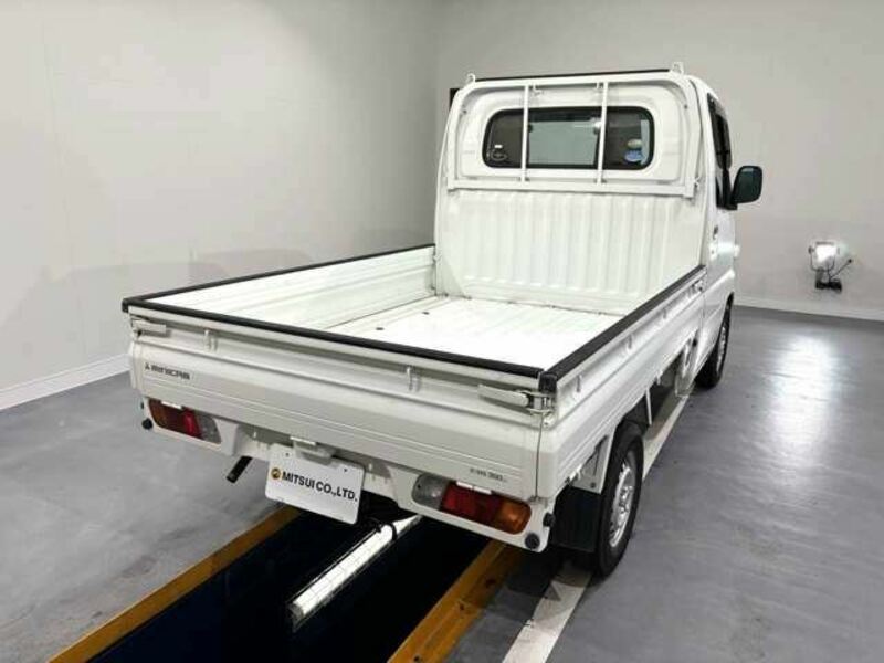 MINICAB TRUCK