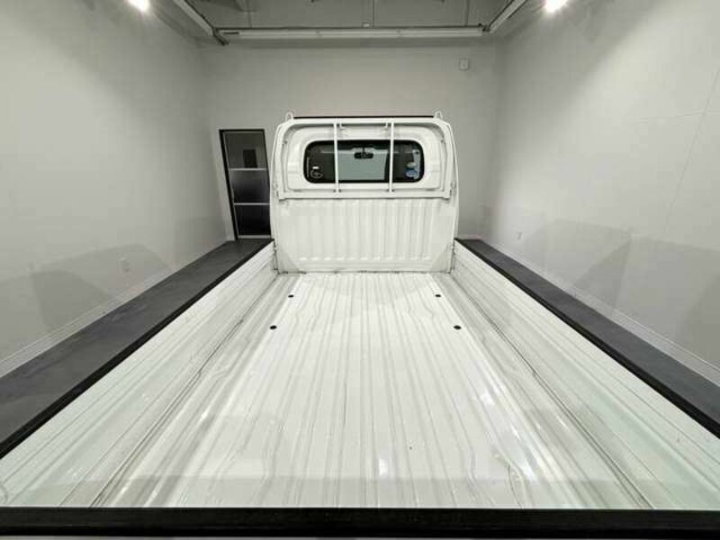 MINICAB TRUCK