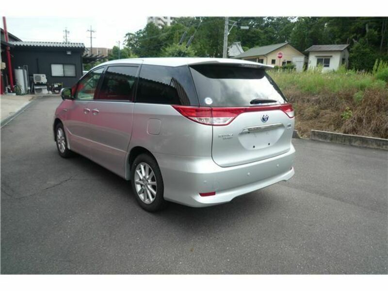ESTIMA HYBRID