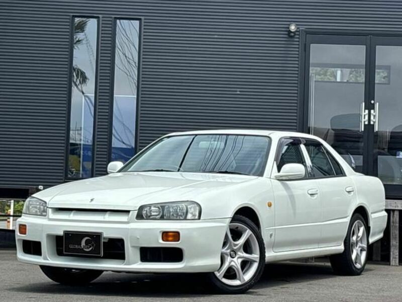 NISSAN SKYLINE