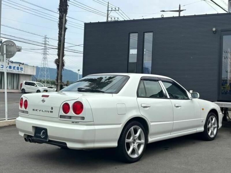 SKYLINE