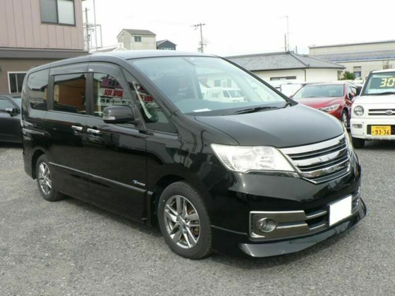 NISSAN SERENA