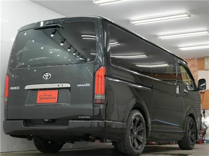 HIACE VAN