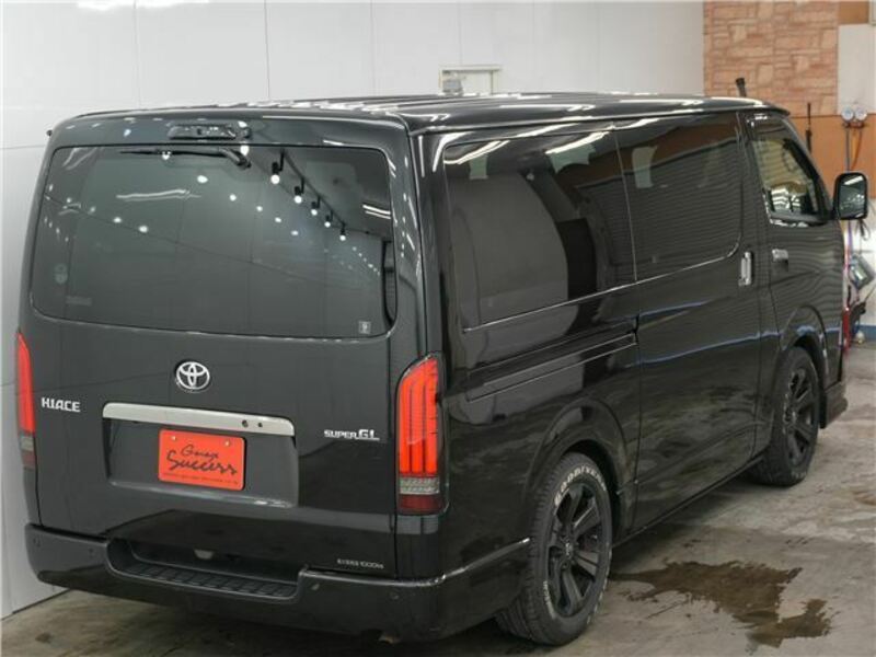 HIACE VAN