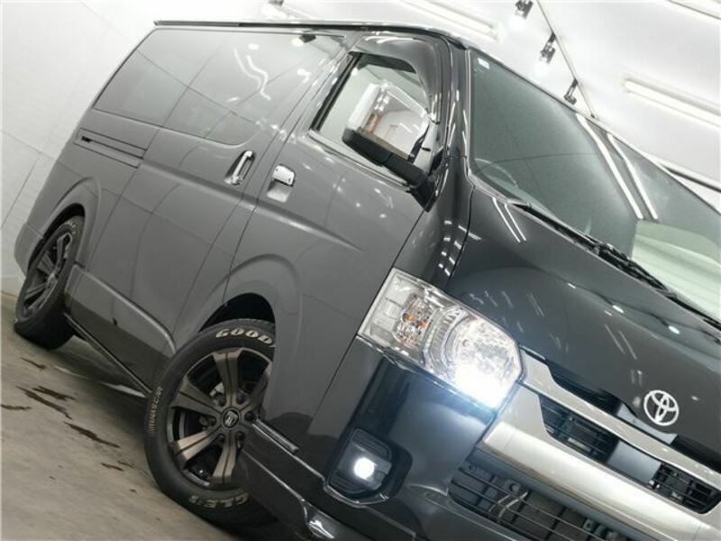 HIACE VAN