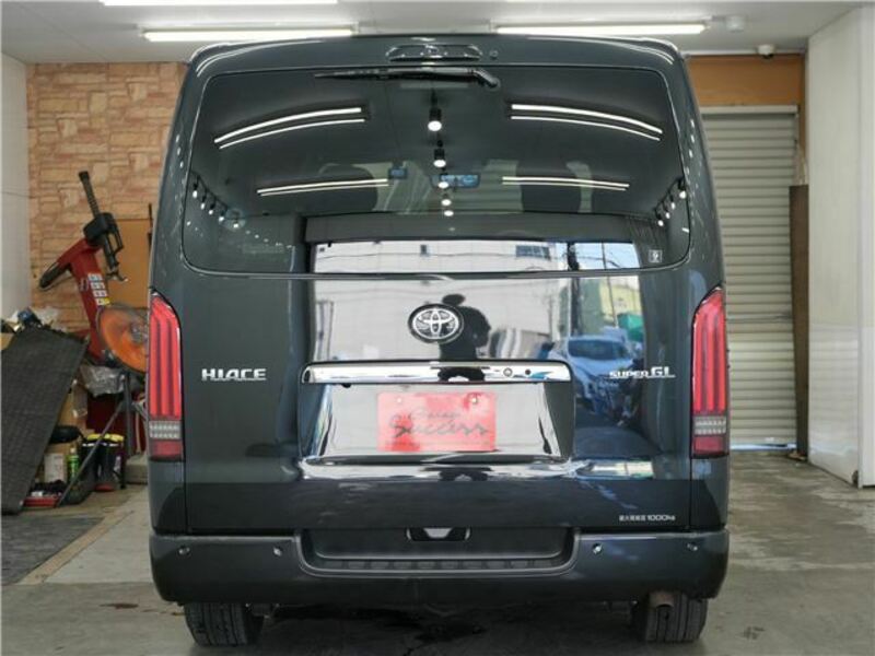 HIACE VAN