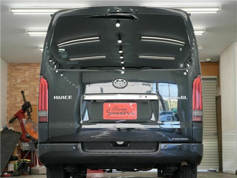 HIACE VAN